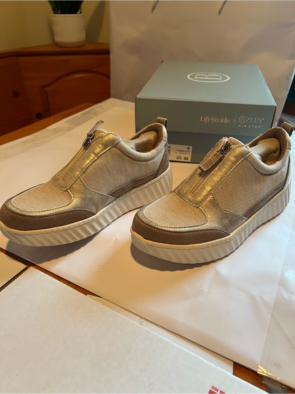 Life Stride Kids Metallic Beige & Taupe Slip-On Sneakers